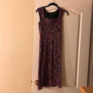 Pretty knee length dress from jones of New York.